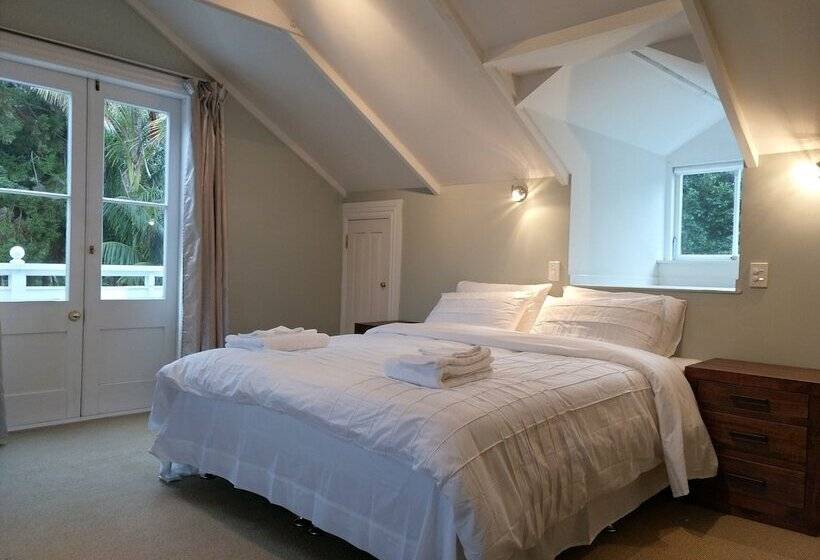 패밀리 룸, Western Springs Villa To Auckland Central Heritage Villa