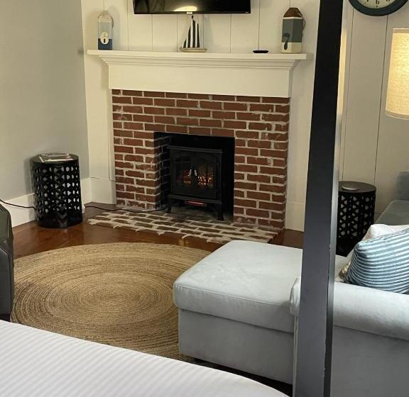 חדר משפחתי, White Sails Inn