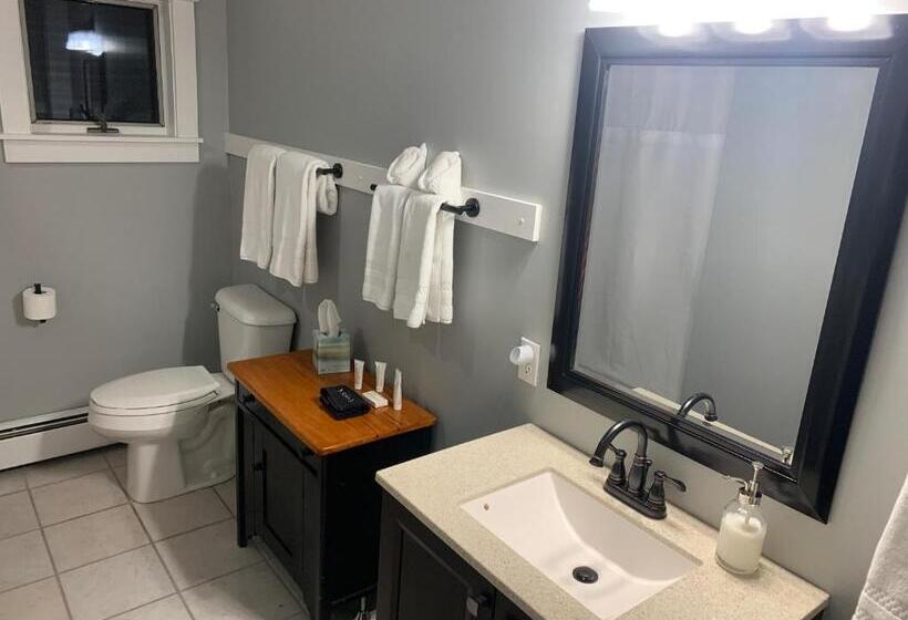 חדר משפחתי, White Sails Inn