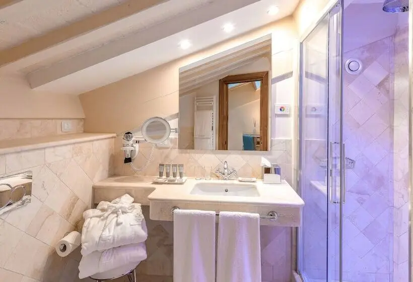 クラシックルーム, Monastero Di Cortona Hotel & Spa