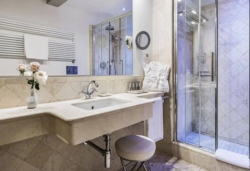 スーペリアールーム, Monastero Di Cortona Hotel & Spa