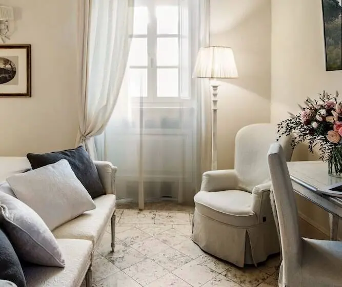 スーペリアールーム, Monastero Di Cortona Hotel & Spa