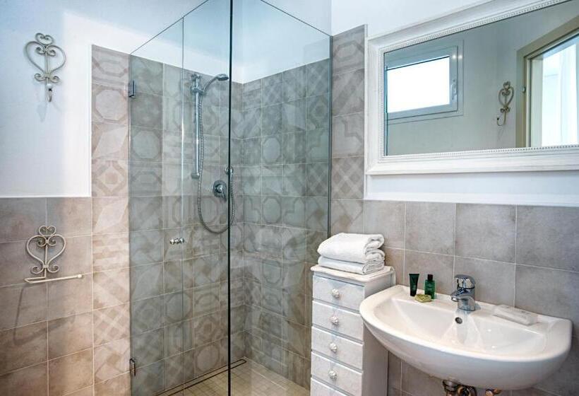 舒适型房间, Mon Pays