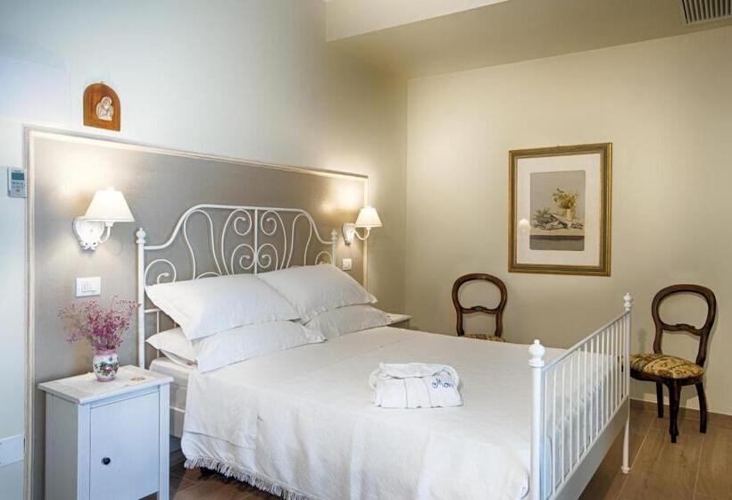 经典四人房间, Mon Pays