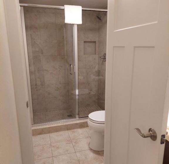 غرفة قياسية, The Water Street Inn