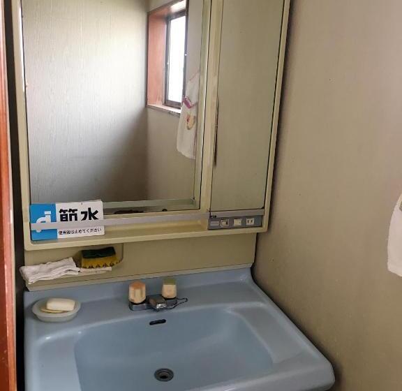 غرفة قياسية, Miyako