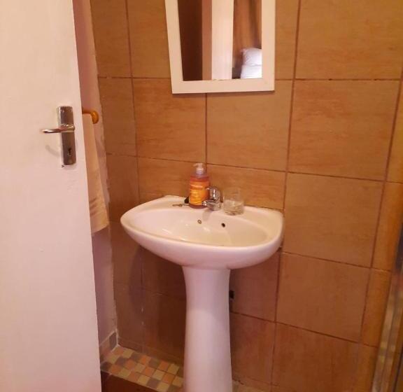 Номер Economy, Ubuntu Guesthouse