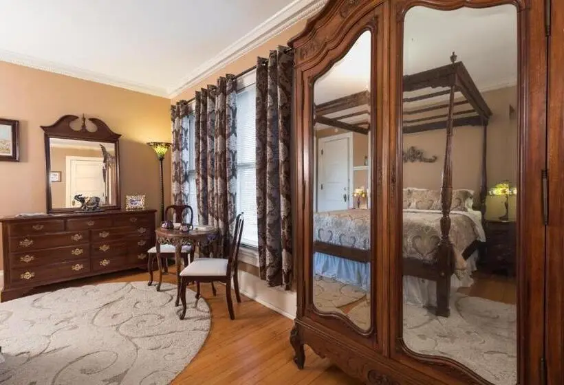 Deluxe-huone King-vuode, Ringling House Bed & Breakfast