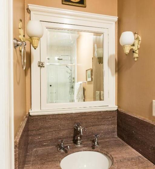 キングサイズベッドのデラックスルーム, Ringling House Bed & Breakfast