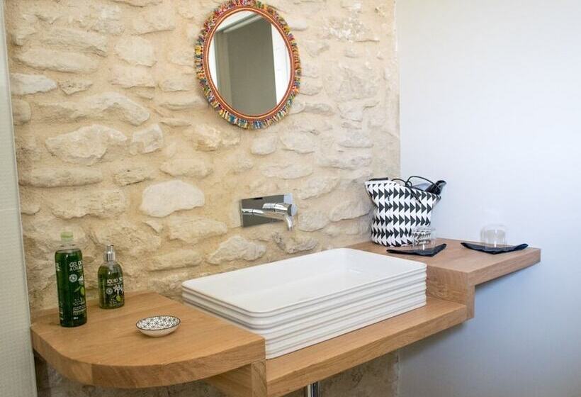 اتاق استاندارد با چشم‌انداز باغ, Ferme Les Callis