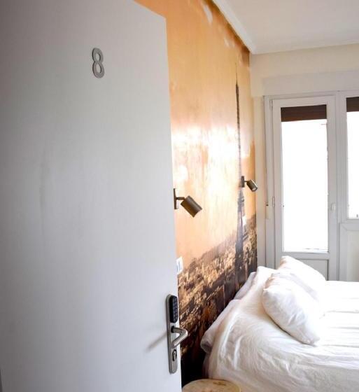 غرفة قياسية ثلاثية, Maite Urban Dreams