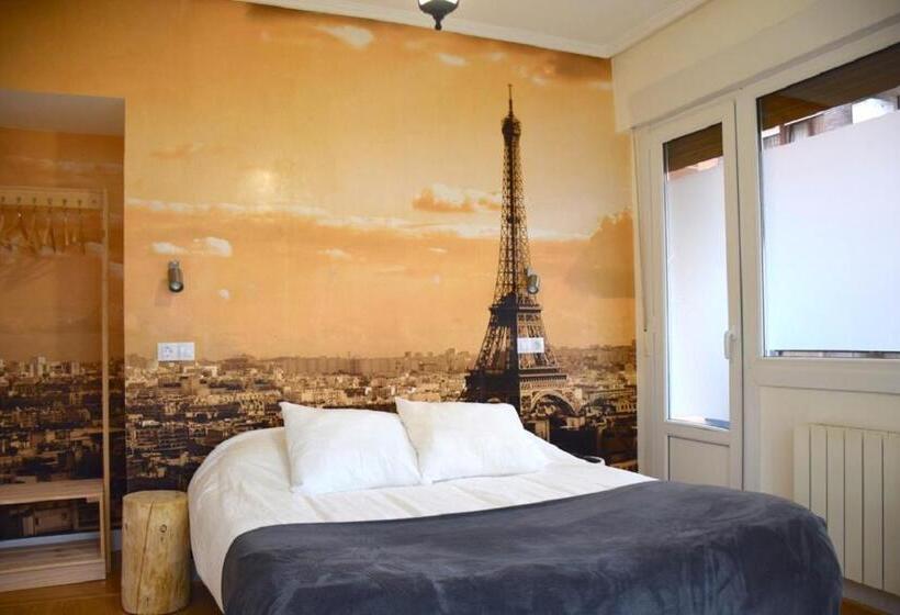 غرفة قياسية ثلاثية, Maite Urban Dreams