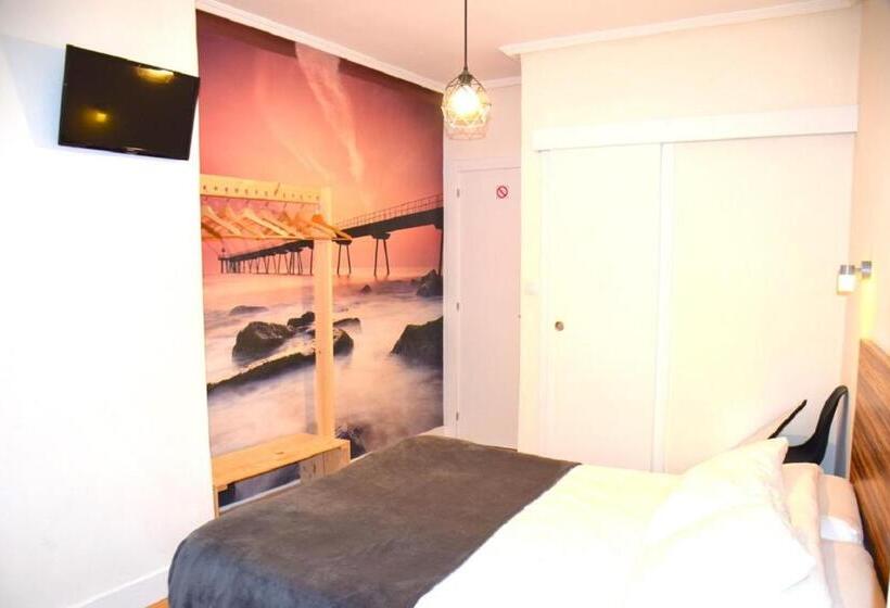 غرفة قياسية ثلاثية, Maite Urban Dreams