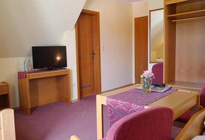 Номер Стандарт Трехместный, Da`sporrer Hotel & Wirtshaus