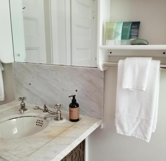 جناح ديلوكس سرير كينج, Harbourside Inn