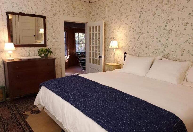 جناح سوبيريور, Harbourside Inn