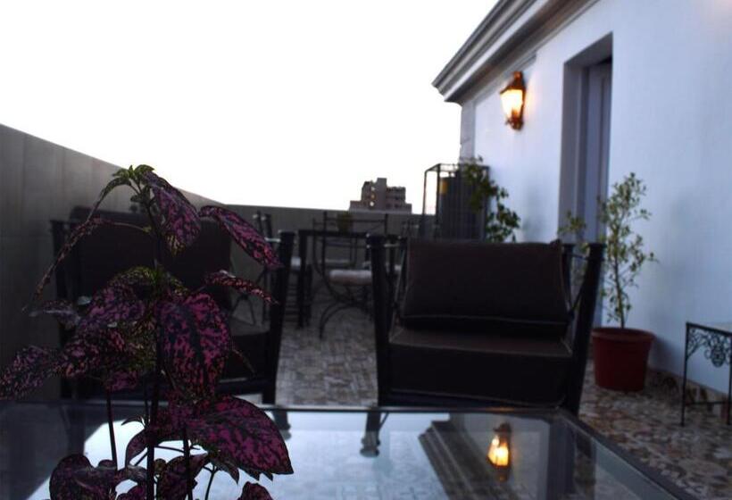 اتاق لوکس, Casamatta