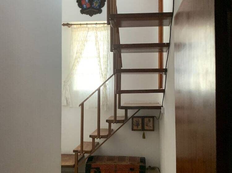 شاليه غرفة نوم واحدة, Hostal Burgalés