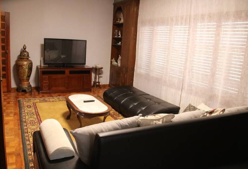 شاليه غرفة نوم واحدة, Hostal Burgalés