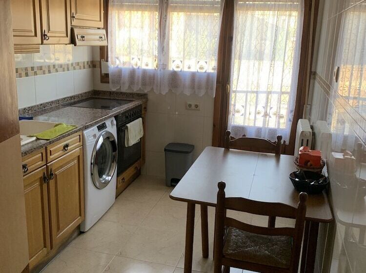 شاليه غرفة نوم واحدة, Hostal Burgalés