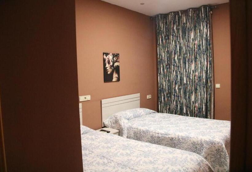 غرفة ديلوكس, Hostal Burgalés