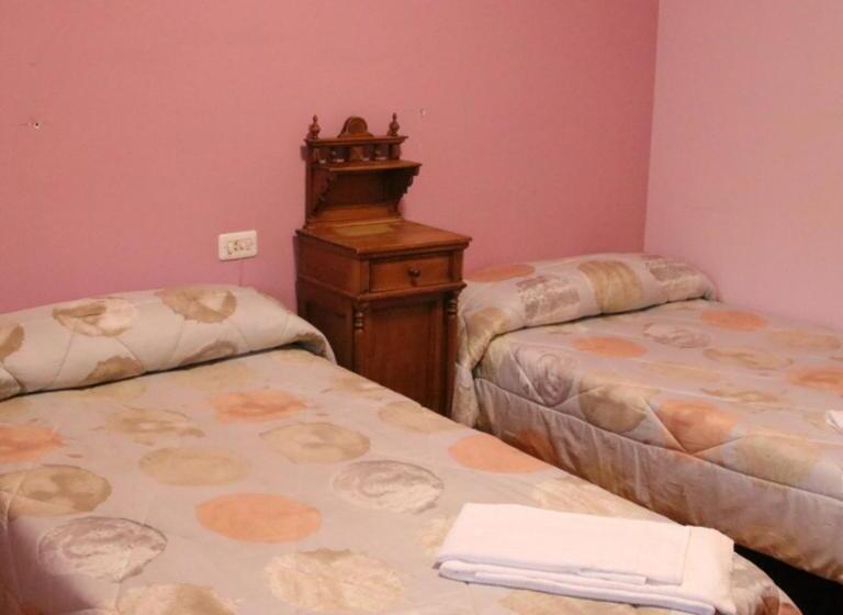 شاليه غرفة نوم واحدة, Hostal Burgalés