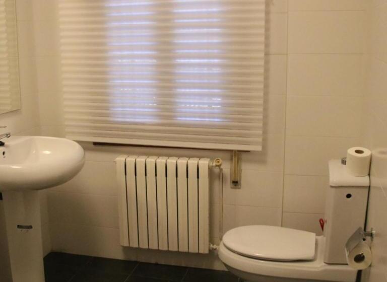 شاليه غرفة نوم واحدة, Hostal Burgalés