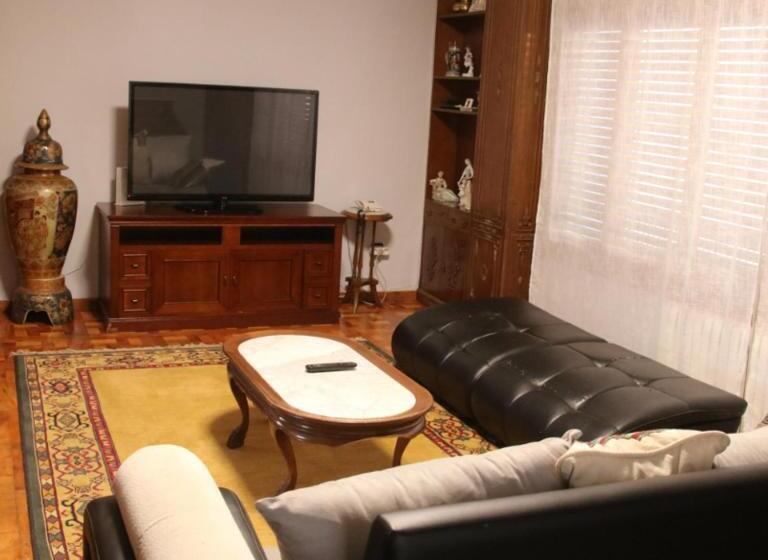 Шале 1 Спальня, Hostal Burgalés