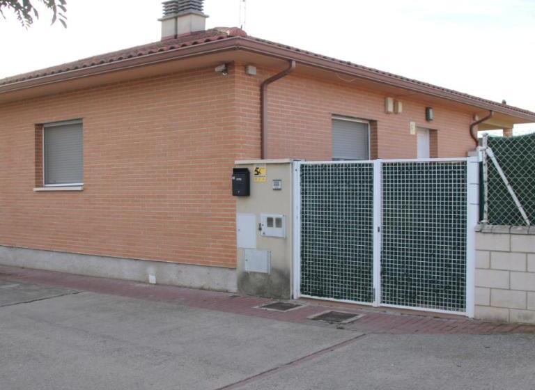 منزل غرفة نوم واحدة, Hostal Burgalés