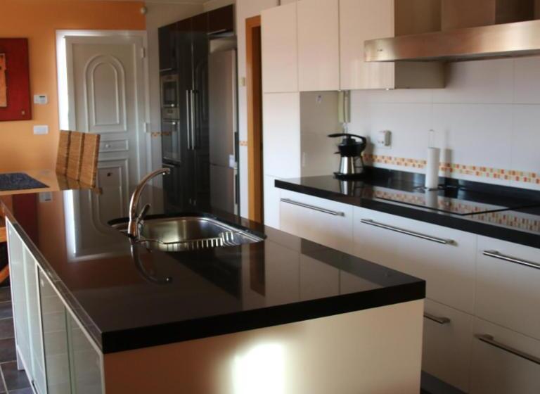 منزل غرفة نوم واحدة, Hostal Burgalés