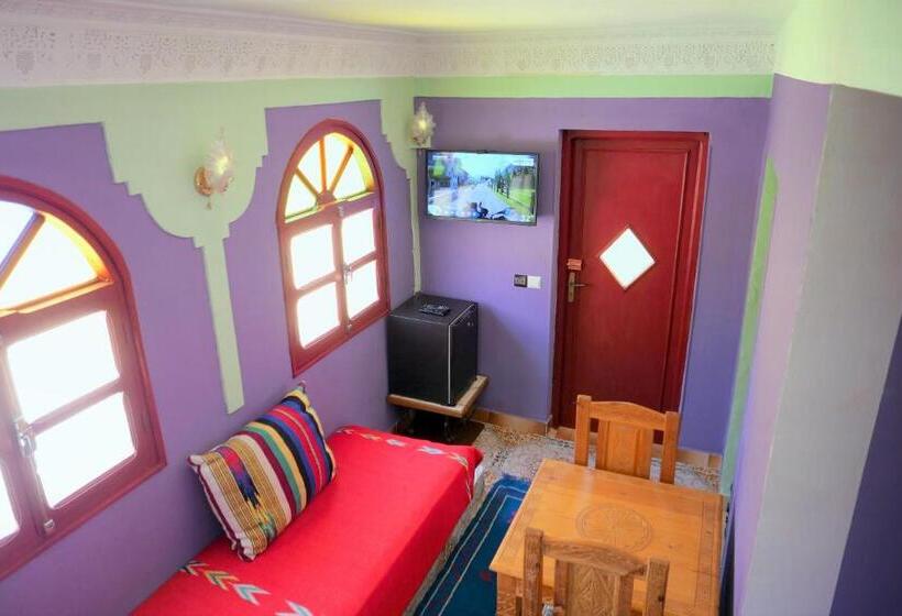 استودیو استاندارد با چشم‌انداز باغ, Zaratoustra