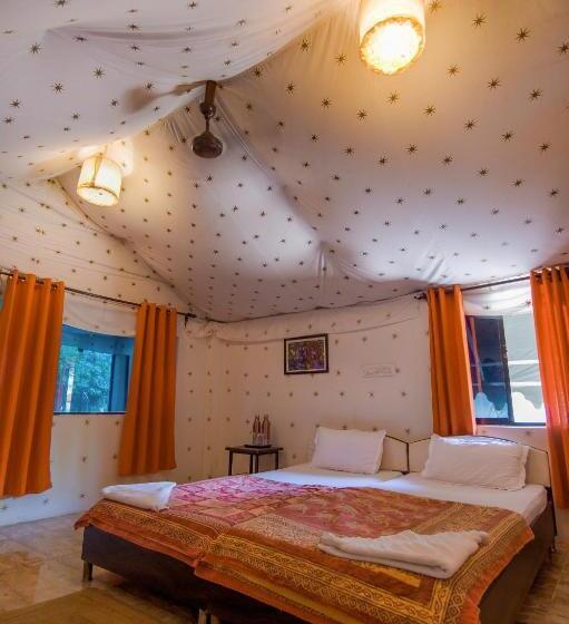 غرفة ديلوكس ثلاثية, Camp Serai Tiger Tadoba