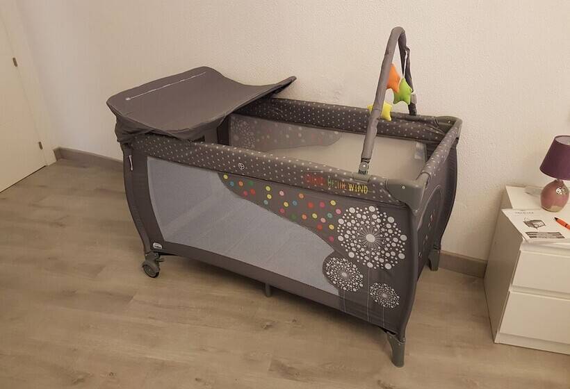 اتاق خانوادگی, Casa Botes