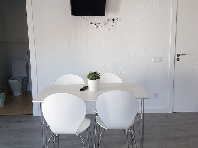 اتاق خانوادگی, Casa Botes