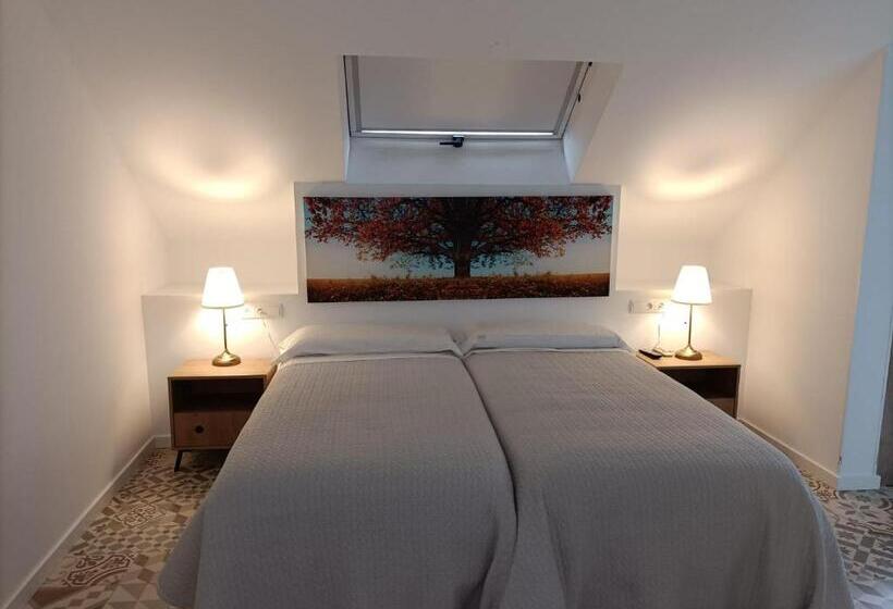 Семейное Студио, Hostal Las Encinas