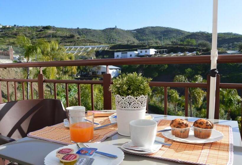 Семейный Номер, Balcones De Bentomiz
