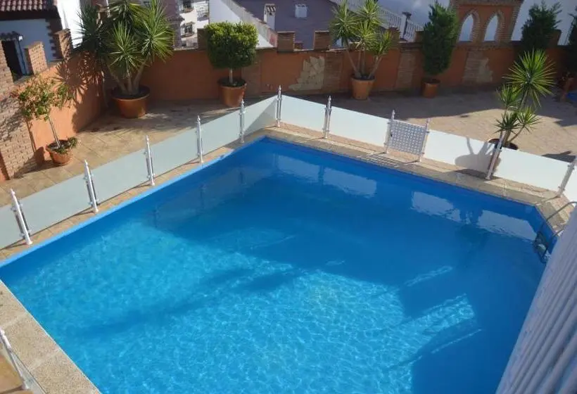 プールの見える１ベッドルームアパートメント, Balcones De Bentomiz