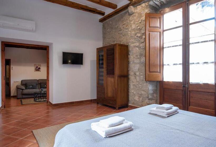 Номер Deluxe, Hostal Can Xicu