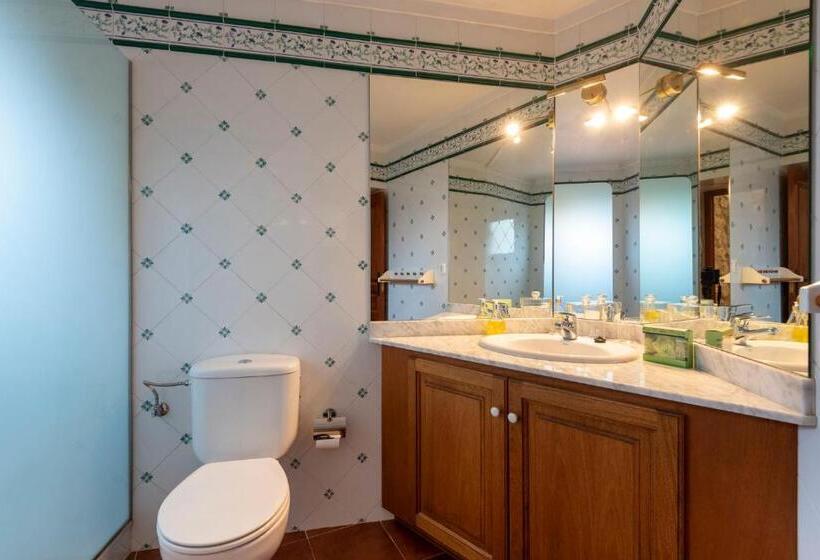 Номер Стандарт с Террасой, Hostal Can Xicu