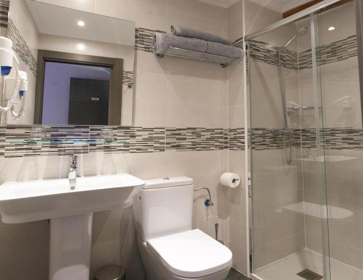 חדר סטנדרט לשלושה, Pensión San Lorenzo