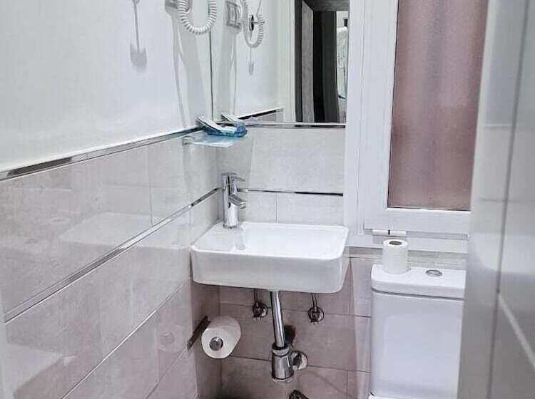 اتاق اینتریور یک تخته, Hostal Met Madrid