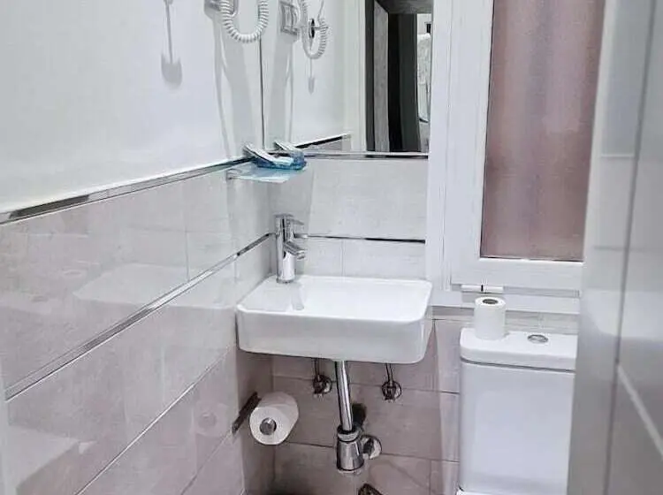 اتاق اینتریور یک تخته, Hostal Met Madrid