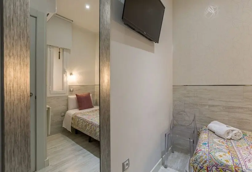 اتاق اینتریور یک تخته, Hostal Met Madrid