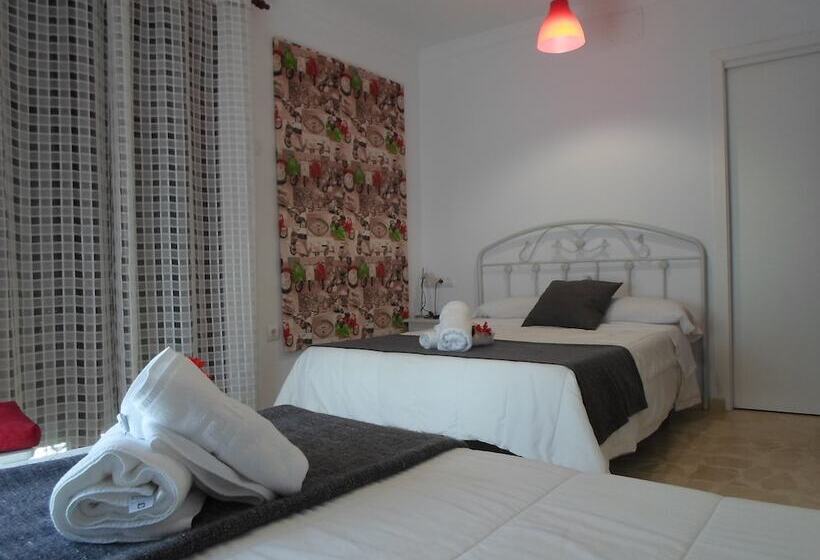 Standard Trippelrum, Hostel Conil