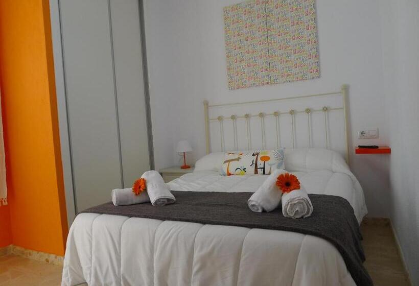 Standardrum, Hostel Conil