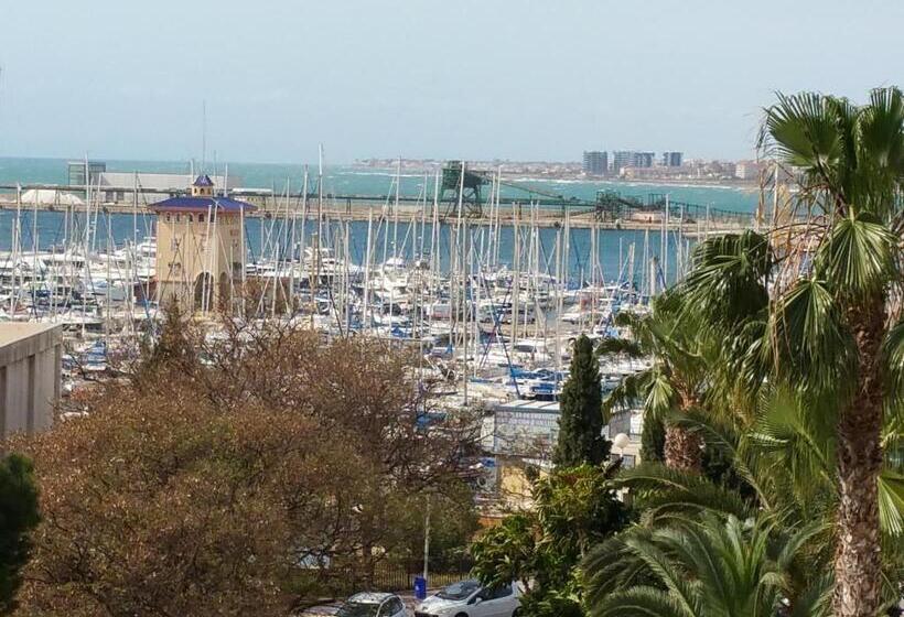 استودیو استاندارد با چشمانداز دریا, Unique Hotel Apartments