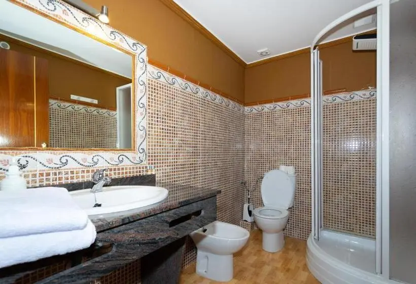 استودیوی استاندارد, Unique Hotel Apartments