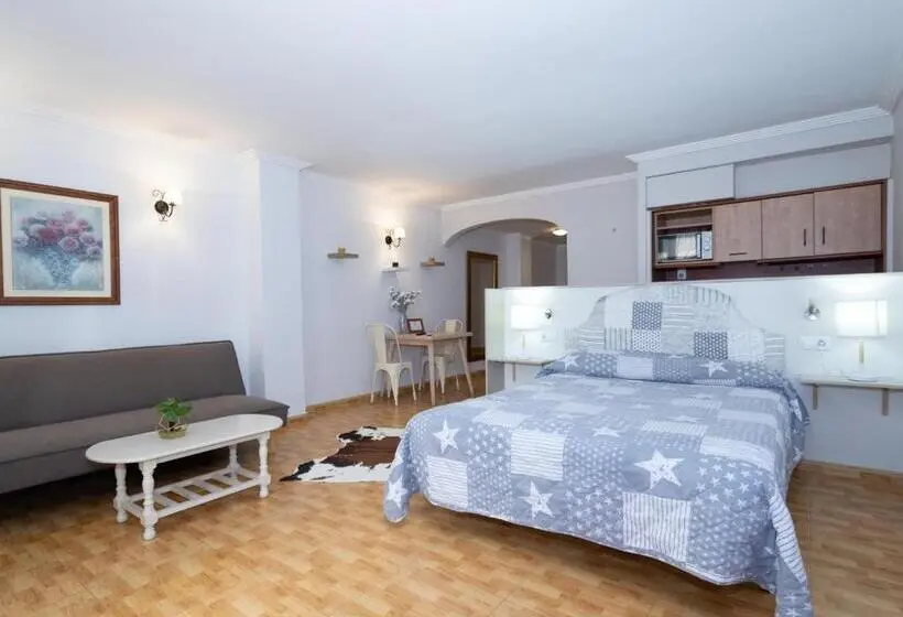 استودیوی استاندارد, Unique Hotel Apartments