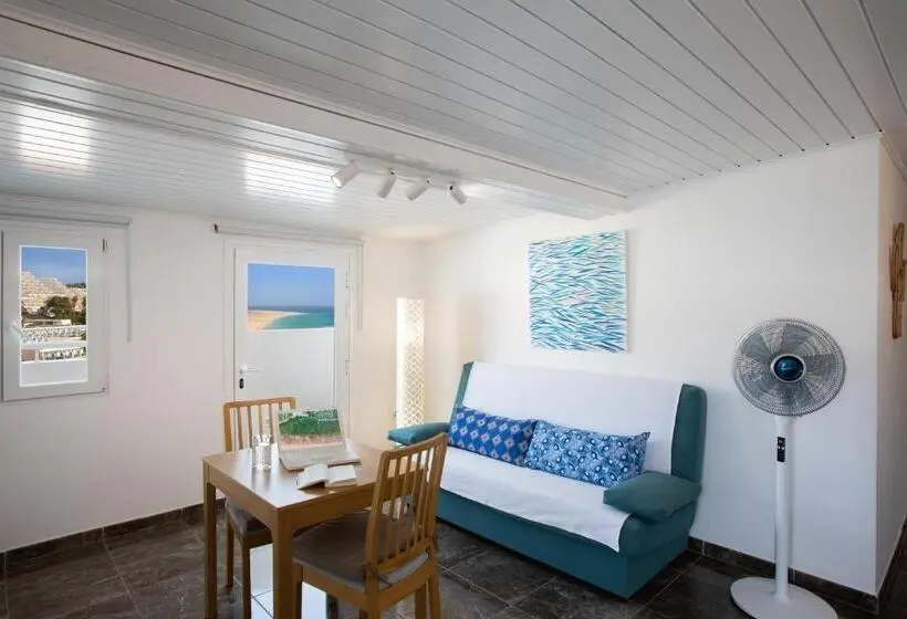 1 Bedroom Penthouse Apartment, Altavista Apartahotel Adults Only Over 14