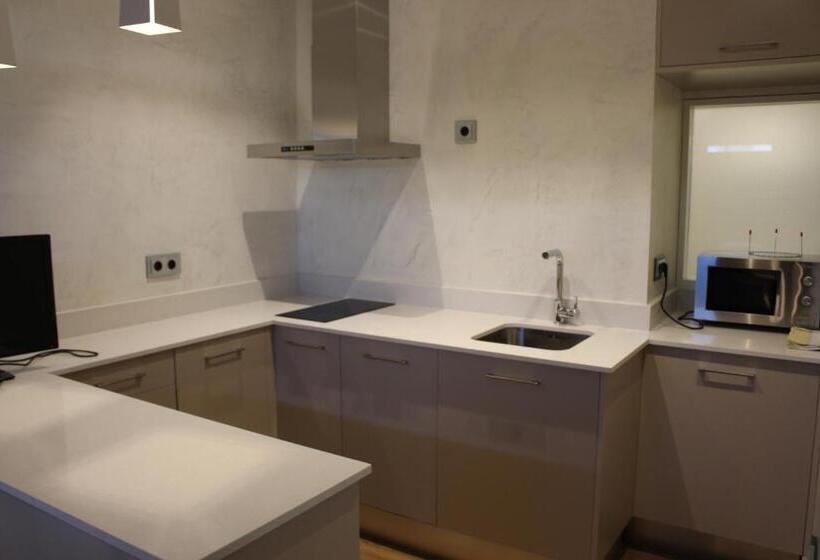 Студия Deluxe, Albergue Guiana